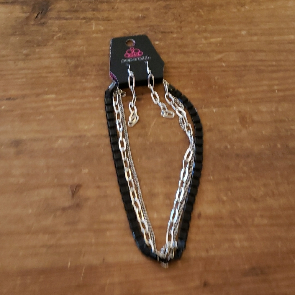 Paparazzi Black and Silver Necklace With Earrings